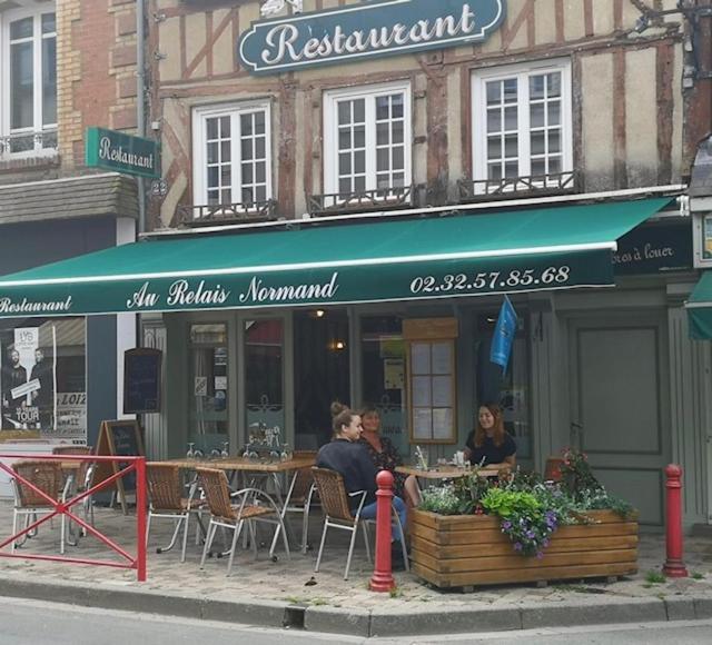 Chambre Independante Au Relais Normand Cormeilles  Eksteriør billede